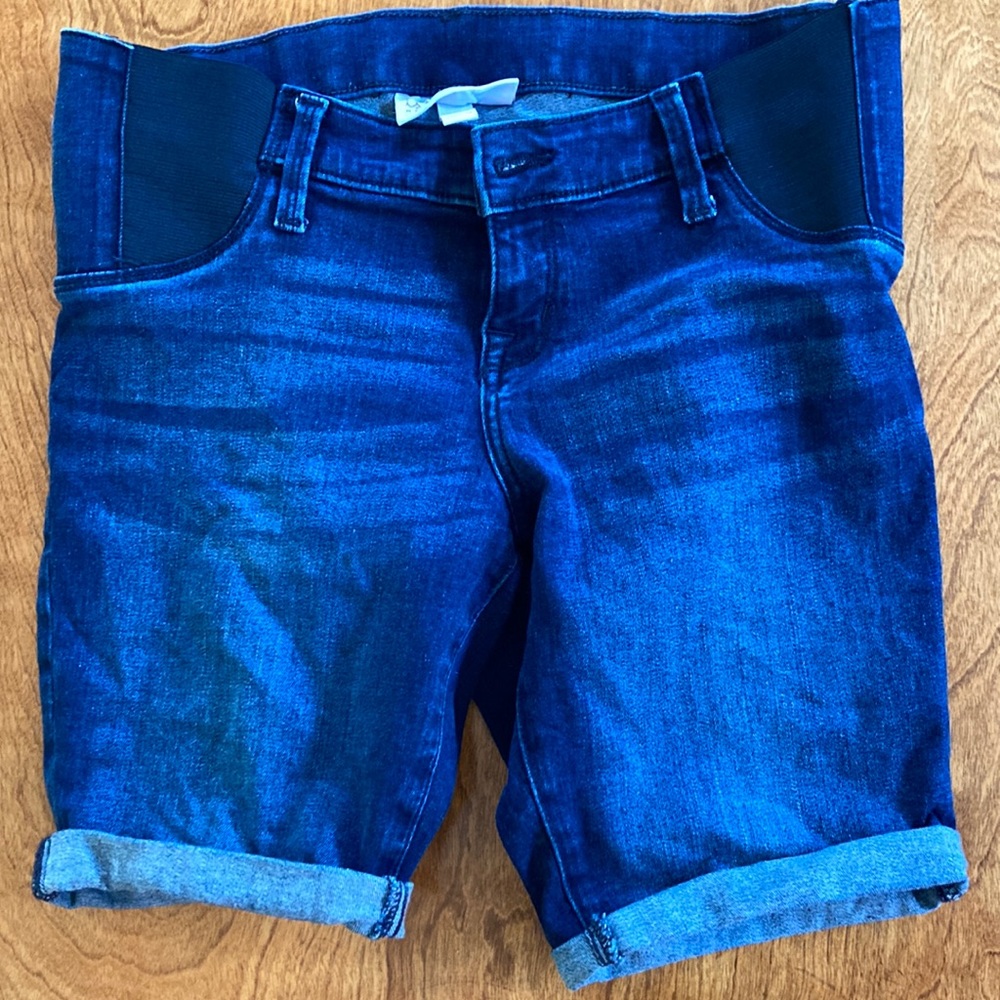 Maternity shorts